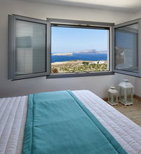 4* Symmetry Suites