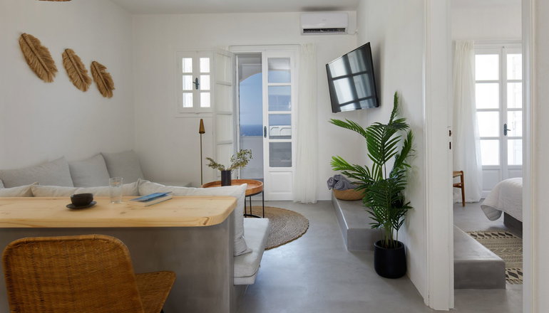 4* Symmetry Suites