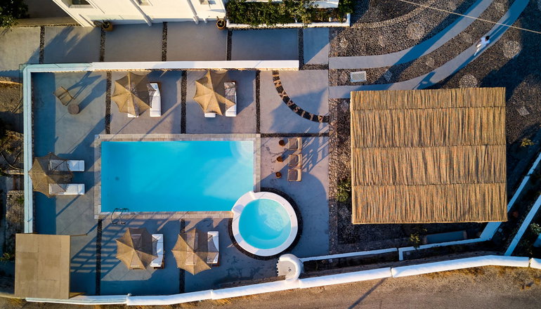 4* Symmetry Suites