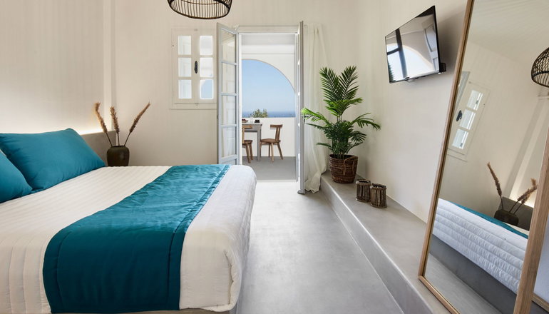 4* Symmetry Suites