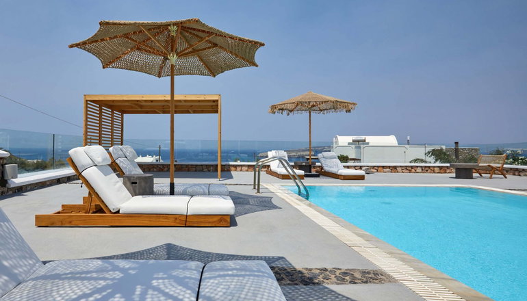 4* Symmetry Suites