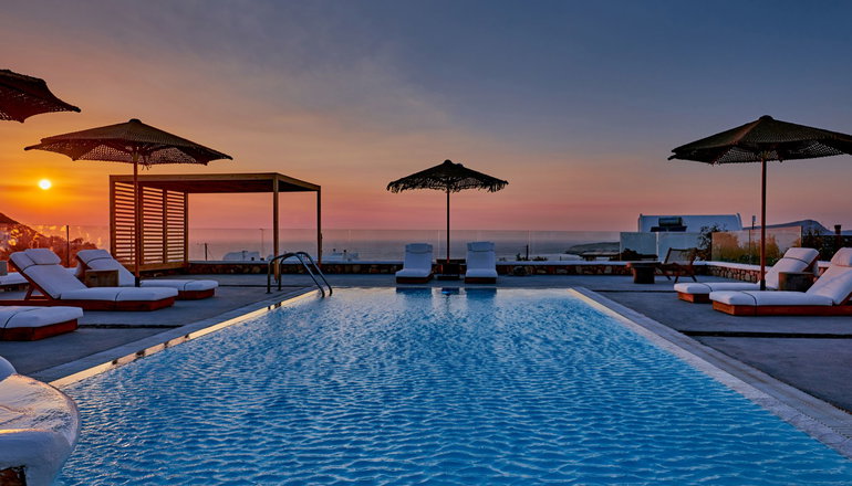 4* Symmetry Suites