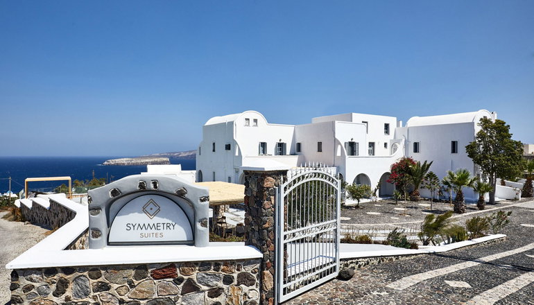 4* Symmetry Suites