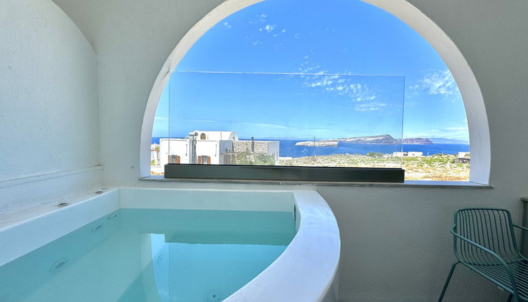 4* Symmetry Suites