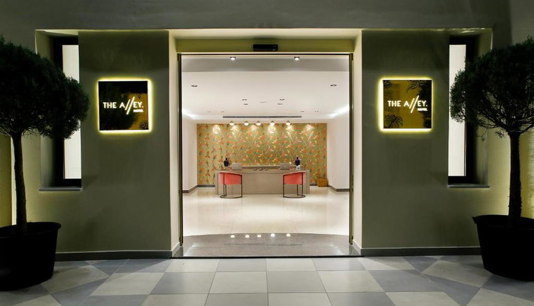 4* The Alley Hotel