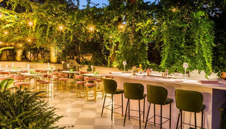 4* The Alley Hotel