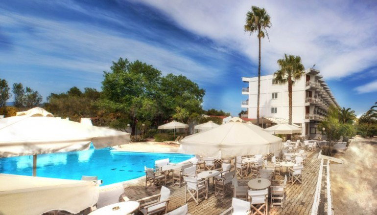 4* The Grove Seaside Hotel
