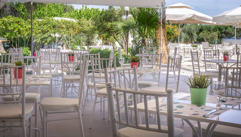 4* The Grove Seaside Hotel