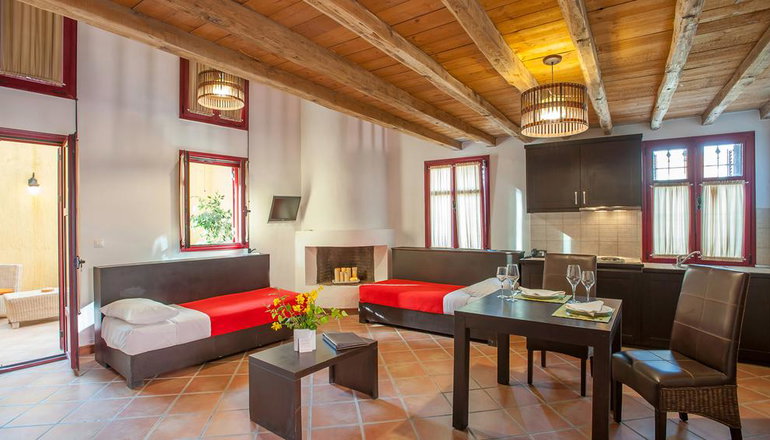4* The Varos Residences