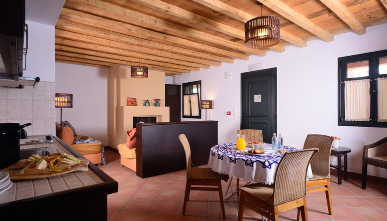 4* The Varos Residences