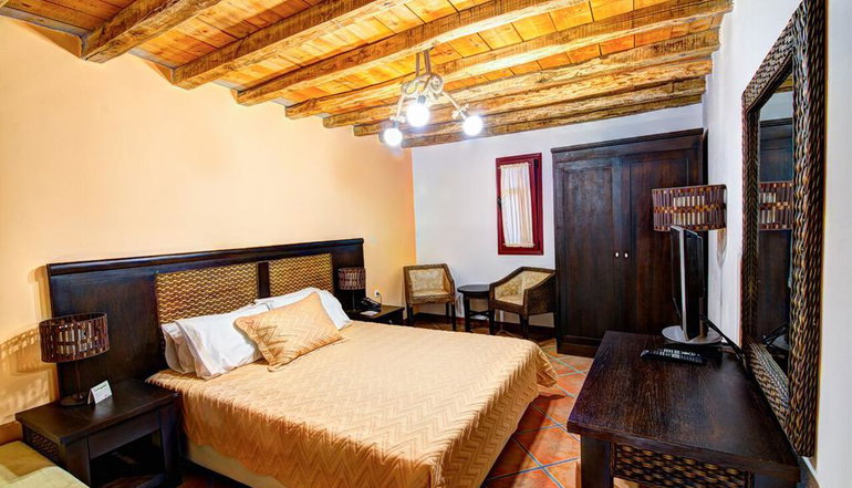 4* The Varos Residences