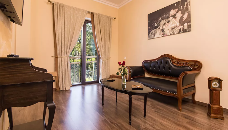 4* Theatro Hotel Odysseon - Καλαμπάκα