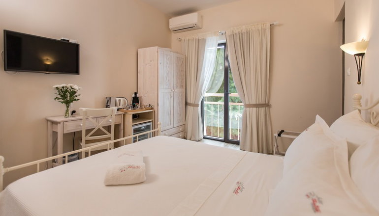 4* Theatro Hotel Odysseon - Καλαμπάκα