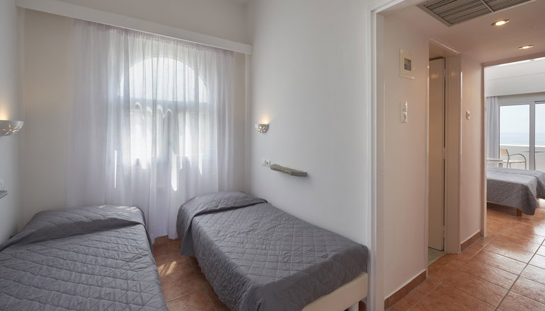 4* Tinos Beach Hotel