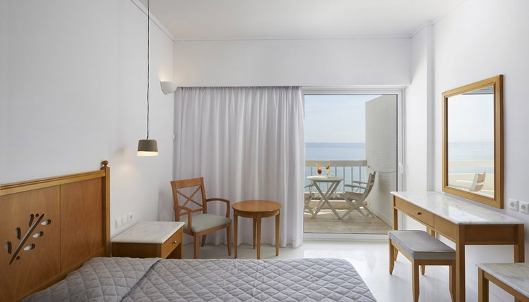 4* Tinos Beach Hotel
