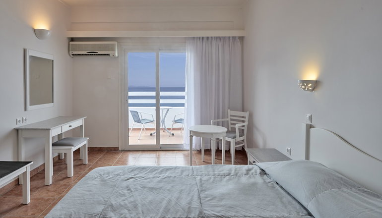 4* Tinos Beach Hotel