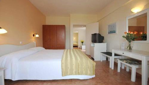 4* Tinos Beach Hotel