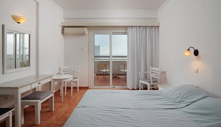 4* Tinos Beach Hotel