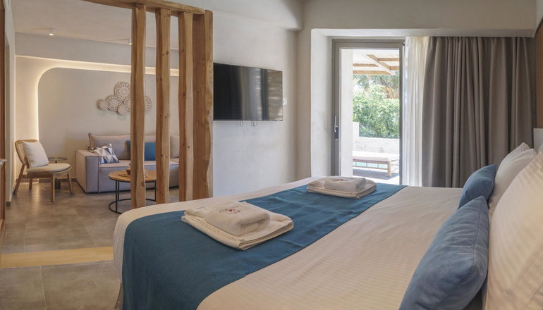 4* Tylissos Beach