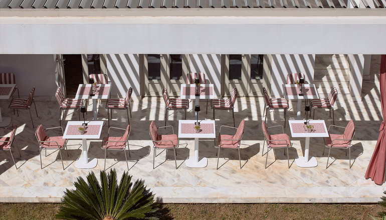 4* Tzanis Resort - Μώλος, Σκύρος