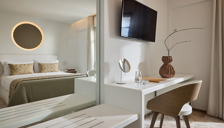 4* Tzanis Resort - Μώλος, Σκύρος