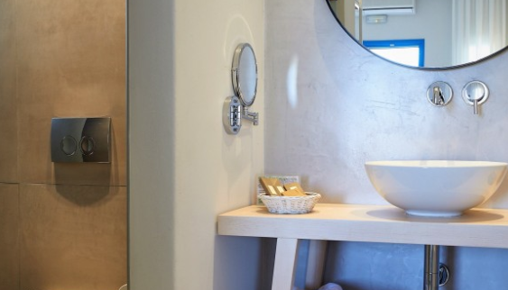 4* Vigla Hotel