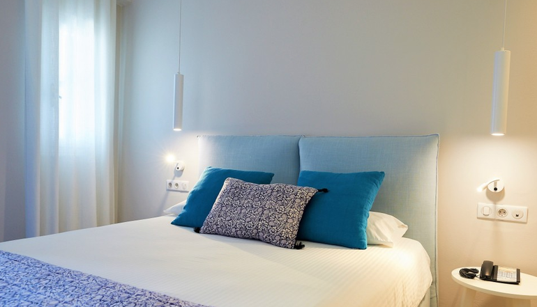 4* Vigla Hotel
