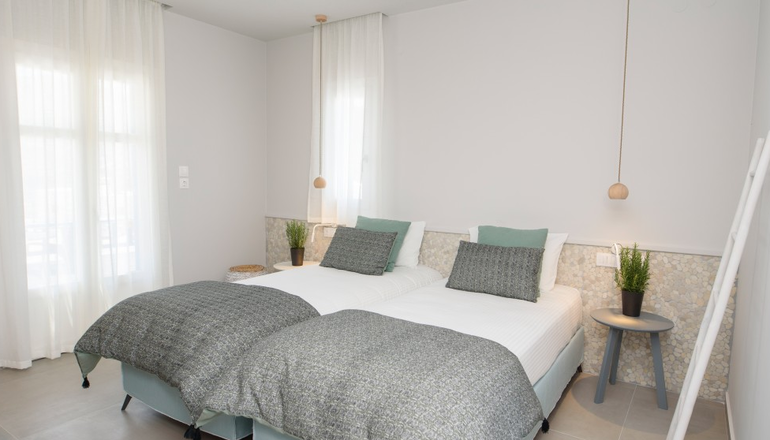 4* Vigla Hotel
