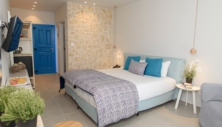 4* Vigla Hotel