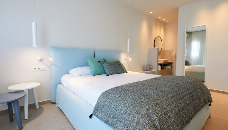 4* Vigla Hotel