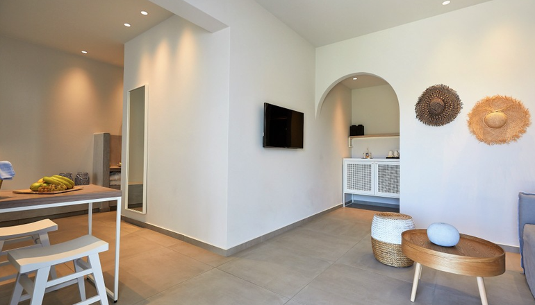 4* Vigla Hotel