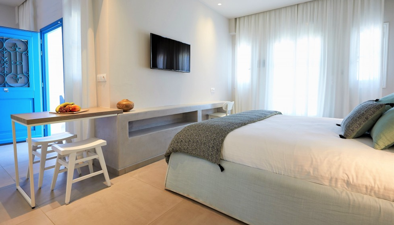 4* Vigla Hotel