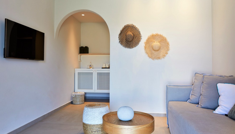4* Vigla Hotel