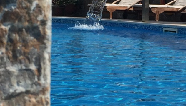 4* Vigla Hotel