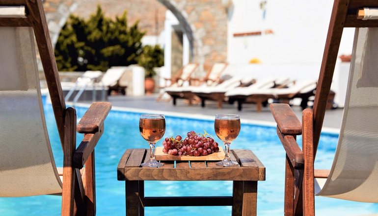 4* Vigla Hotel