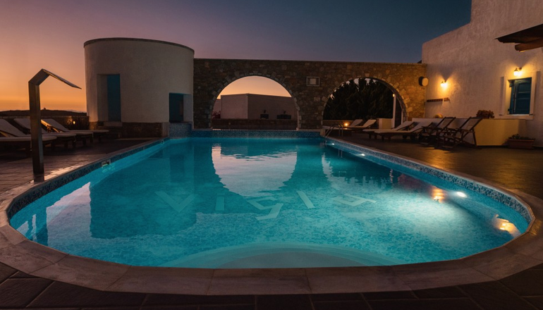 4* Vigla Hotel