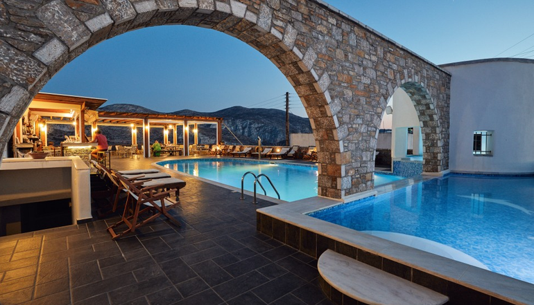 4* Vigla Hotel