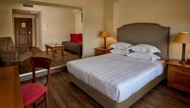4* Xenia Palace Portaria