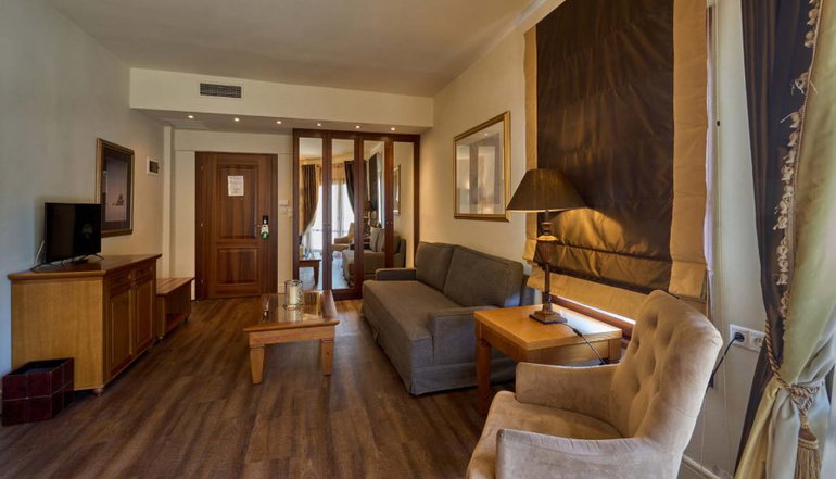 4* Xenia Palace Portaria