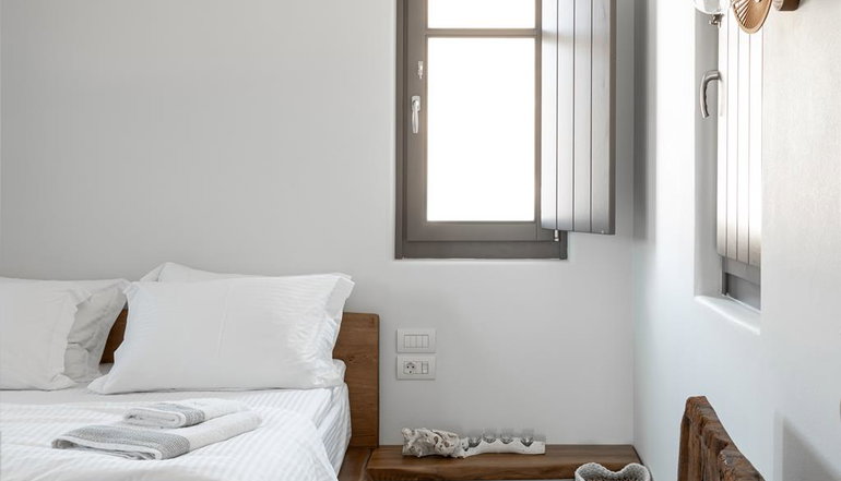 4* Zetine Suites - Αλοπρόνοια, Σίκινος