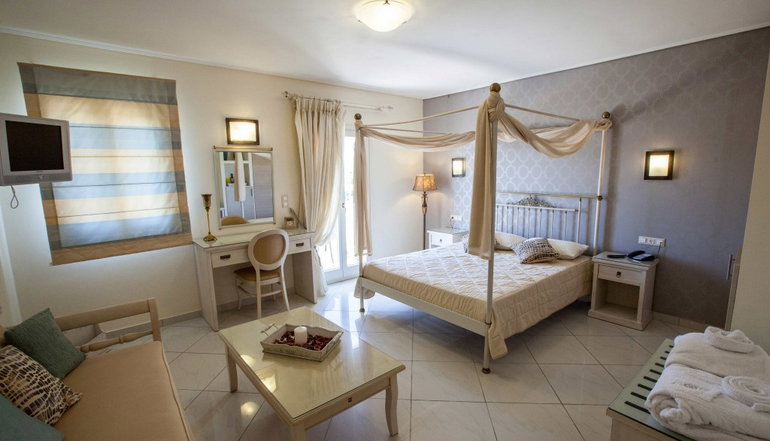 4*Aegean Palace