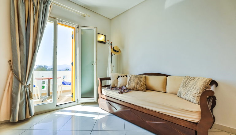 4*Aegean Palace
