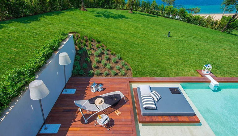 5* Avaton Luxury Beach Resort Relais & Chateaux