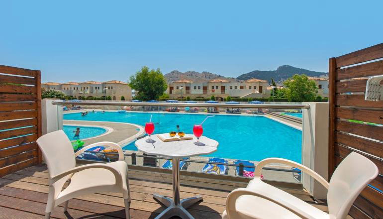 Delfinia Hotel