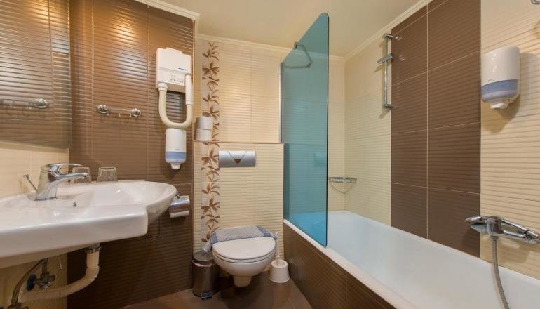 Delfinia Hotel