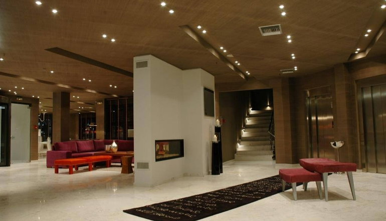 5* 1000 Colors Hotel