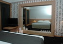 5* 1000 Colors Hotel