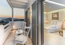 5* 18 Grapes Hotel