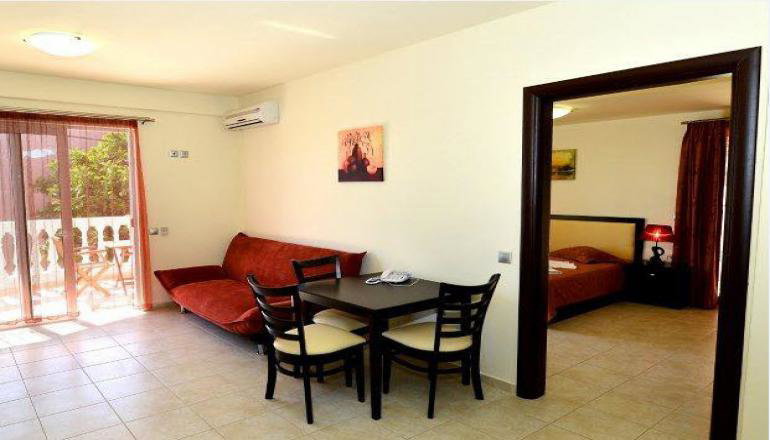 Golden Rose Suites