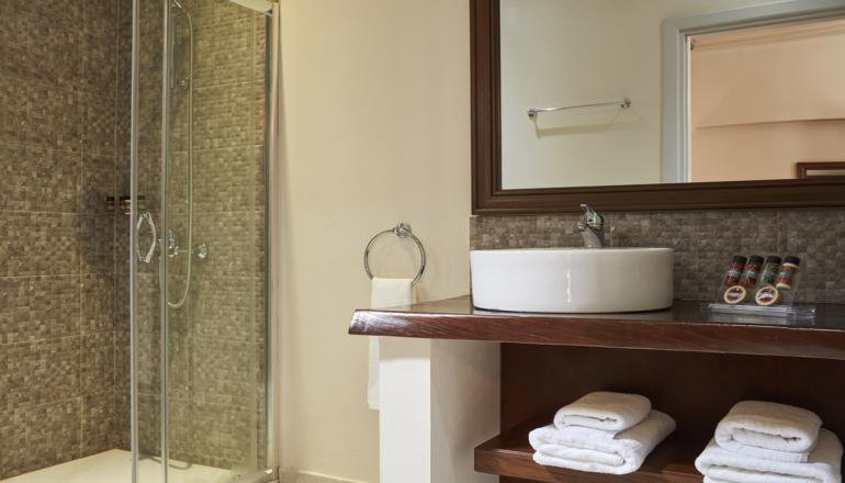 Nefeles Luxury Residence & Lounge